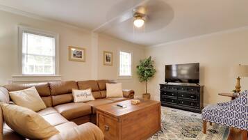 House (2 Bedrooms) | Front of property