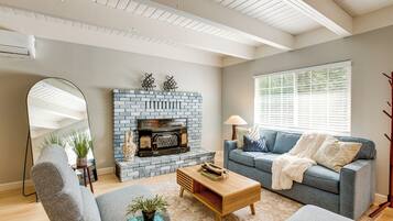 House (3 Bedrooms) | Front of property