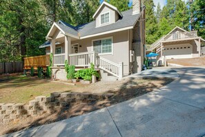 House (3 Bedrooms) | Front of property