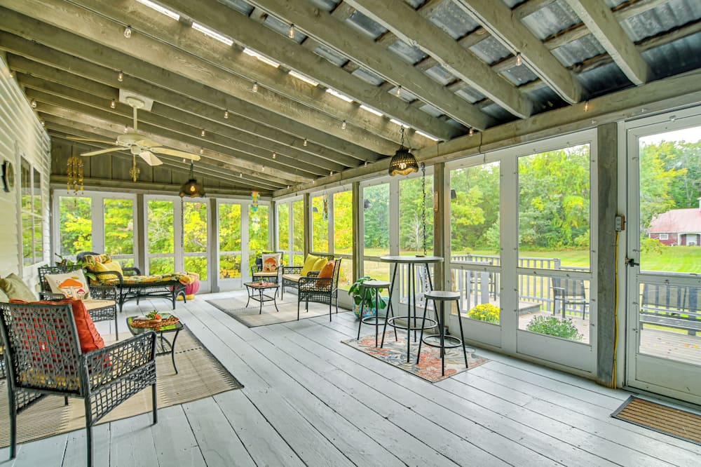 1 Mi to Main St Fryeburg: Historic Family Home