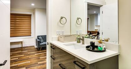 Quiet PNW Base: Walkable Apt in Normandy Park