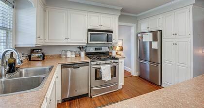 Walk to Dtwn Hahira: Inviting Home w/ Pool & Yard!