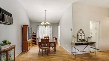 Nhà (3 Bedrooms) | Nội thất