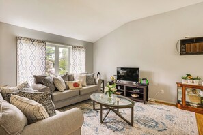 House (3 Bedrooms) | Front of property