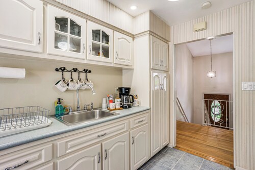 Family Home Near LIE & Blydenburgh Co Park