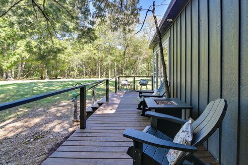 Private Hot Tub, Fire Pit! Pickwick Lake Escape