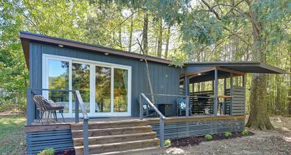 Private Hot Tub, Fire Pit! Pickwick Lake Escape