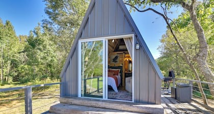 Pickwick Lake Cabin: Private Hot Tub, Shared Perks