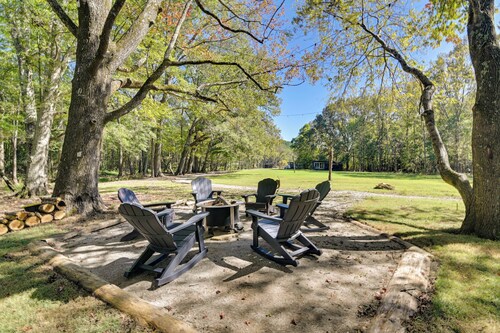 Cozy Couples Retreat on Pickwick Lake w/ Hot Tub
