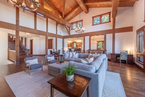 Télévision, cheminée