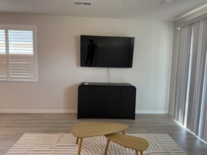 Interior - Tranquil 4-bedroom house in Roseville (Roseville)