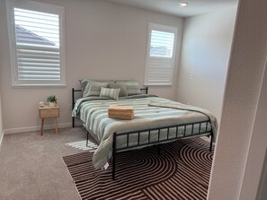 4 bedrooms, WiFi, bed sheets, wheelchair access