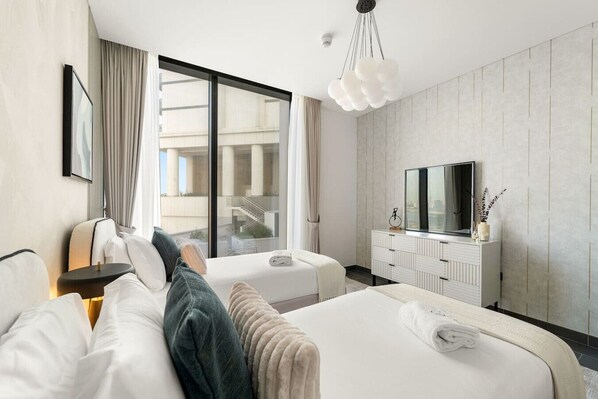 3 bedrooms, iron/ironing board, WiFi, bed sheets