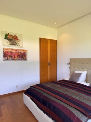 5 chambres, Wi-Fi, draps fournis