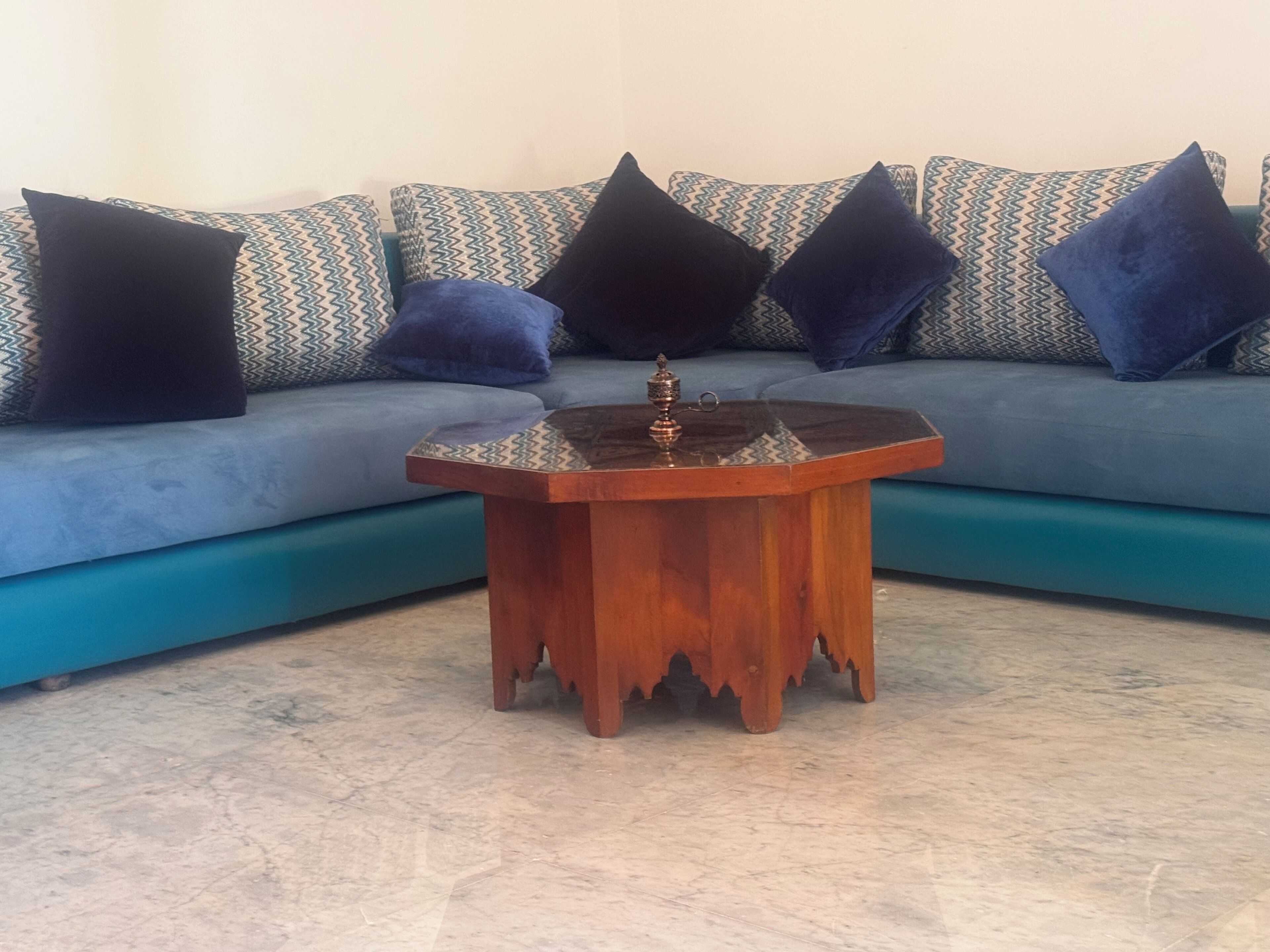 المنشأة من الداخل