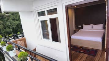 Classic Double Room, Balcony, Hill View | Balcony