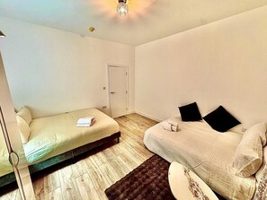 1 bedroom, iron/ironing board, WiFi, bed sheets - Smart Choice Cozy Ideal, Near Regent park Camden (London)
