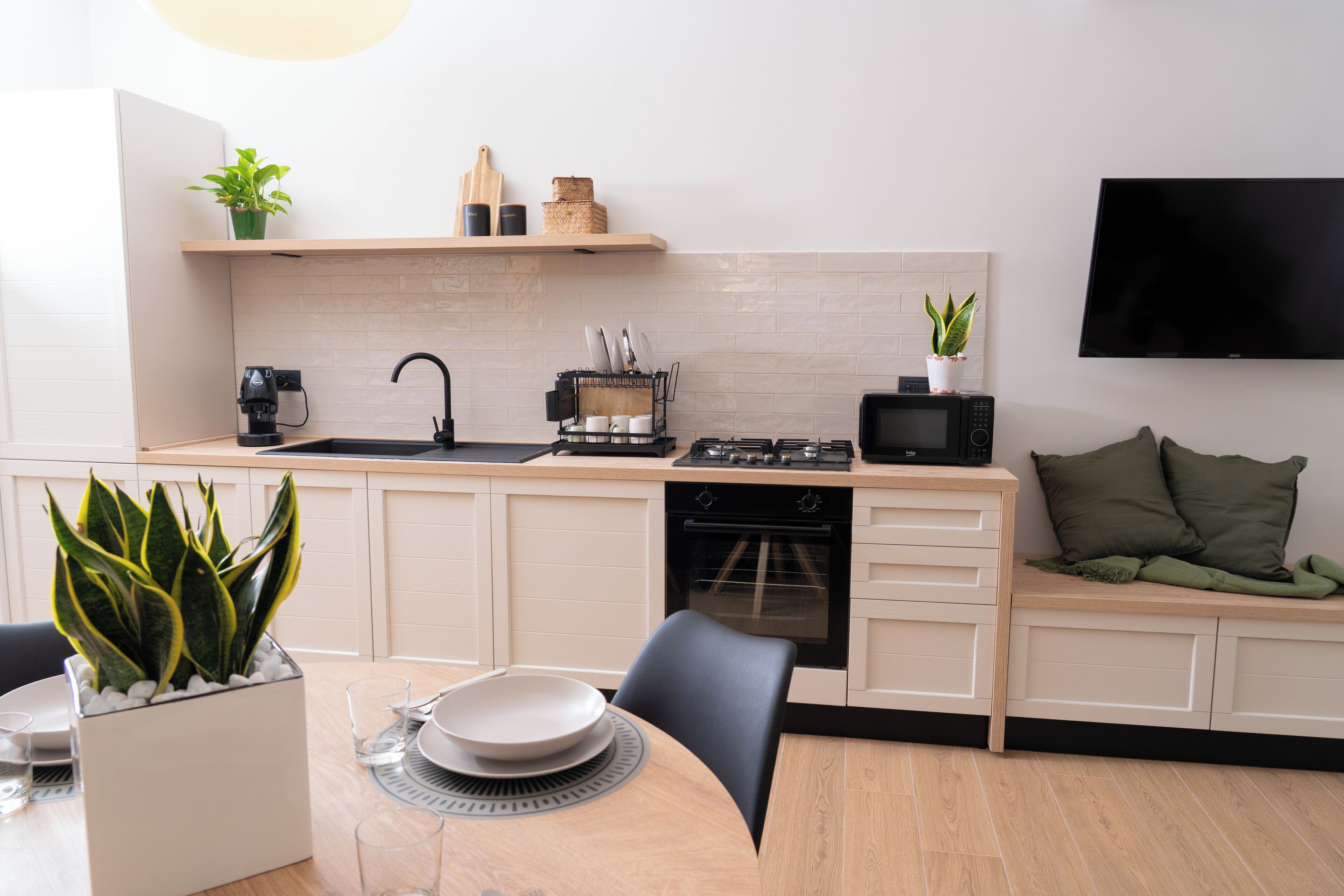 Microwave, oven, stovetop, dishwasher