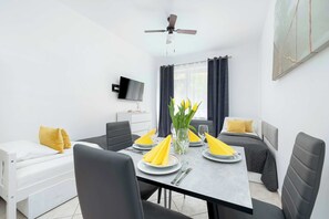 Bügeleisen/Bügelbrett, WLAN, Bettwäsche