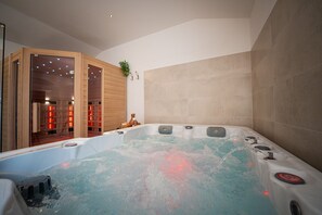 Bain à remous intérieur