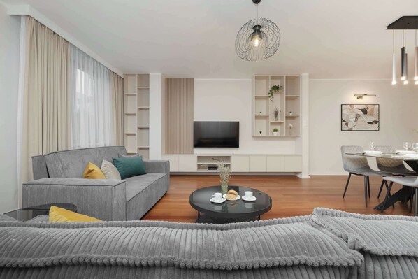 Televisio, työhuone