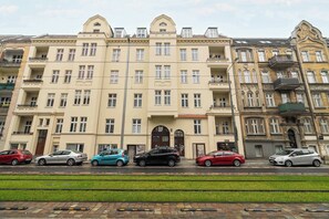 Exterior - Wierzbięcice 31 | Poznań | Bright Studio | Near MTP (Poznań)