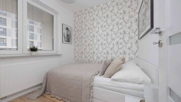 1 bedroom, iron/ironing board, travel crib, WiFi