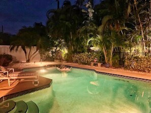 A heated pool - Poolside Oasis at Mercato – Your Tropical Oasis, just a mile from the Beach! (Naples)