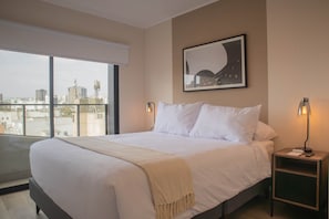 2 bedrooms, Internet - w Charming 2BR w Balcony in Miraflores (Lima)