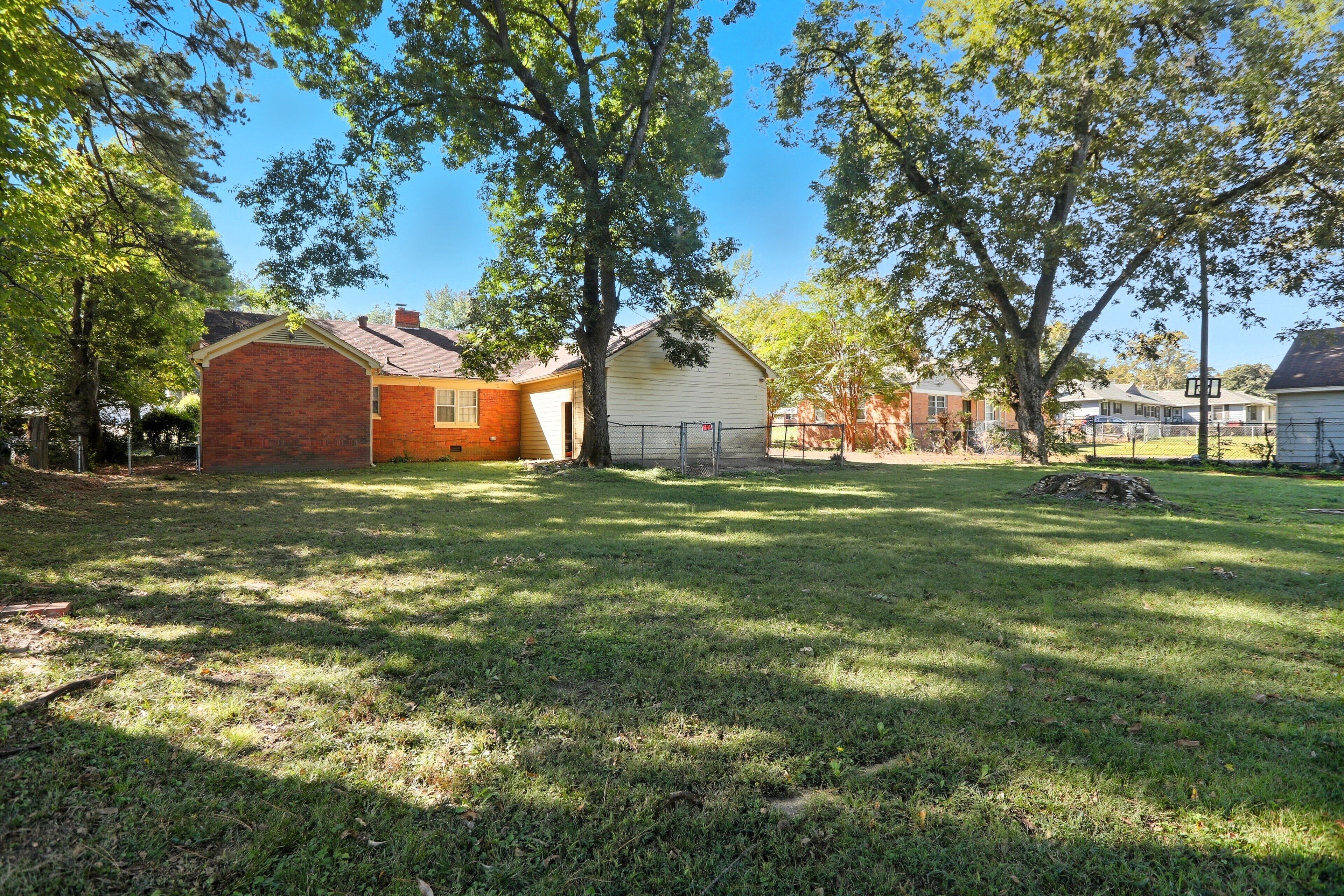 House, 3 Bedrooms | Property grounds