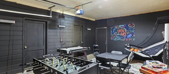 Bluff City Gem With Game Room 3 Bedroom Home