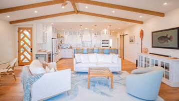 House, 3 Bedrooms | Living area | Smart TV
