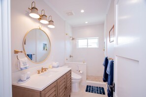 House, 3 Bedrooms | Bathroom | Towels