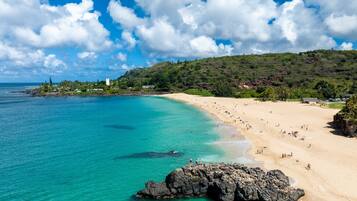 House, 3 Bedrooms | Beach