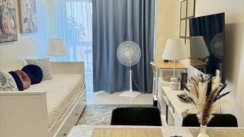 1 bedroom, desk, iron/ironing board, WiFi