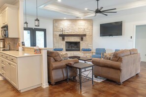 TV, fireplace, offices