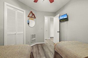 2 bedrooms, WiFi, bed sheets