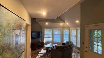 Smart TV, DVD player