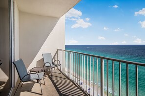 Property grounds - Tidewater 1513 2 King BRs +Bunks 3BA  Early Booking Discounts 2 Beach Chairs (Panama City Beach)