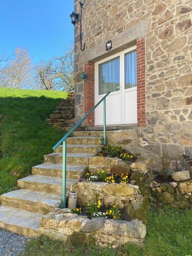 Moulin creusois gîte familial 10 pers. + studette + roulotte + salle culturelle