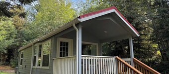 Tiny Home in the Woods with Lyre River access, near Olympic Park