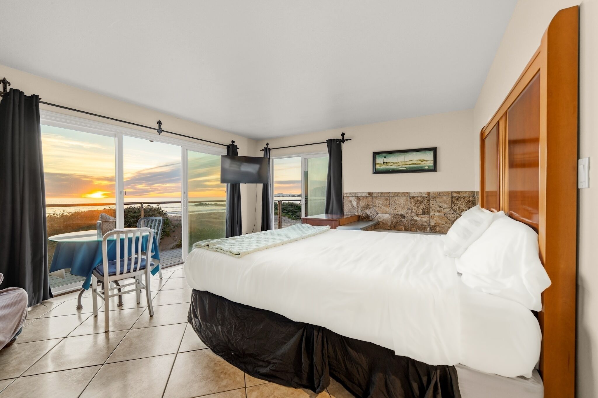 Fer et planche à repasser, Wi-Fi gratuit, draps fournis