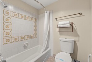 Unclassified image, 3 of 32, button