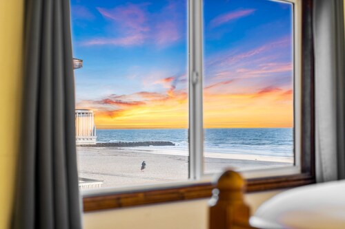 Perfect For Families! Toes In Sand, Amazing Views