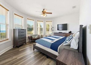 5 多间卧室、免费 WiFi、床单