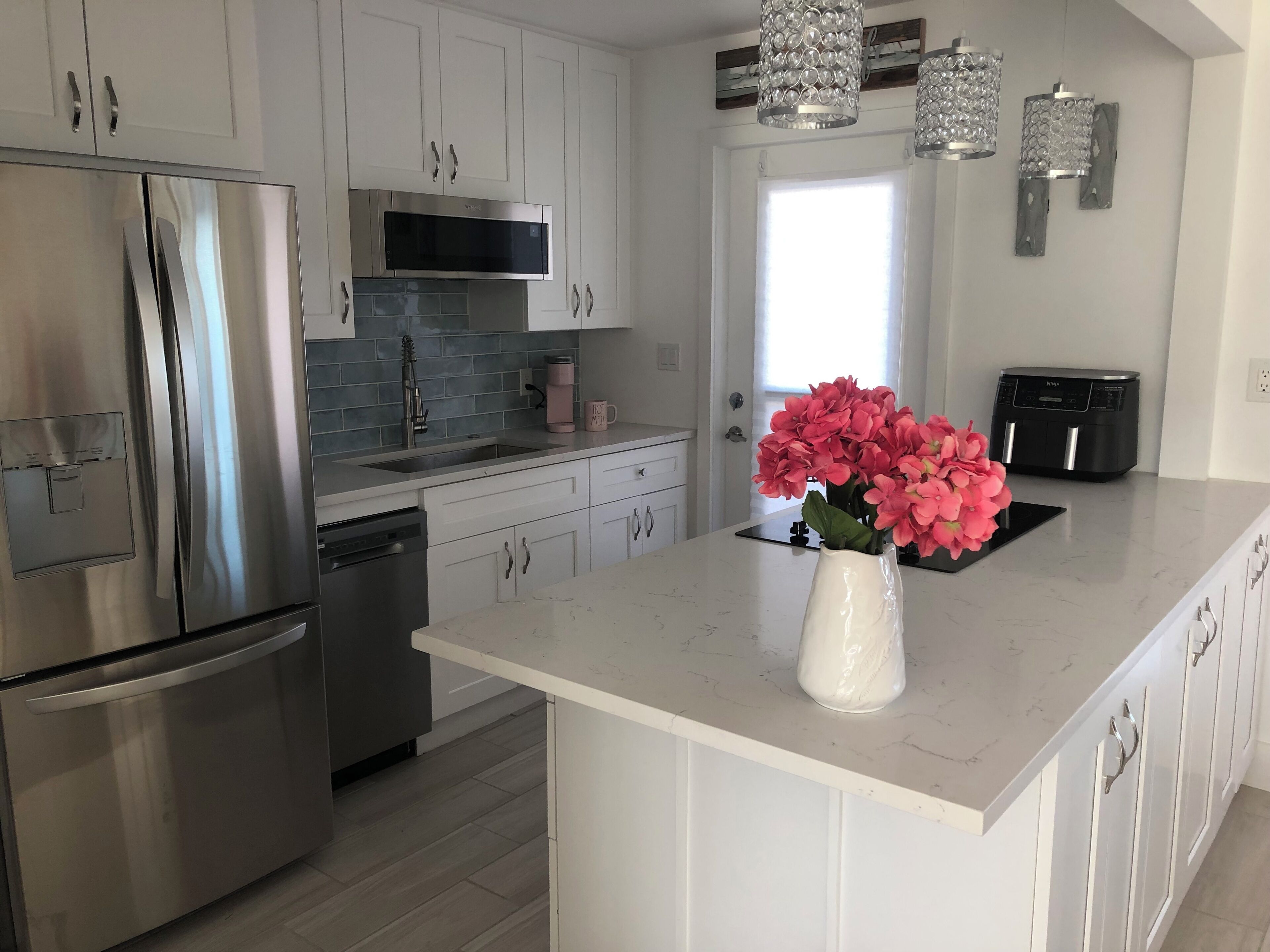 Mikrowelle, Ofen, Herdplatte, Geschirrspüler