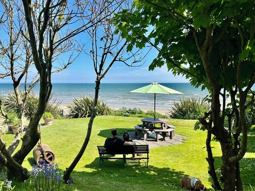 Honeymoon Cottage ~ The perfect romantic luxury seaside escape for two.