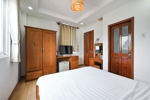 غرفة مزدوجة - سرير كبير | مكتب وواي فاي مجانًا وملاءات أسرّة