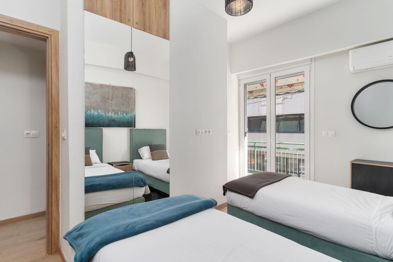 2 chambres, fer et planche à repasser, Wi-Fi, draps fournis