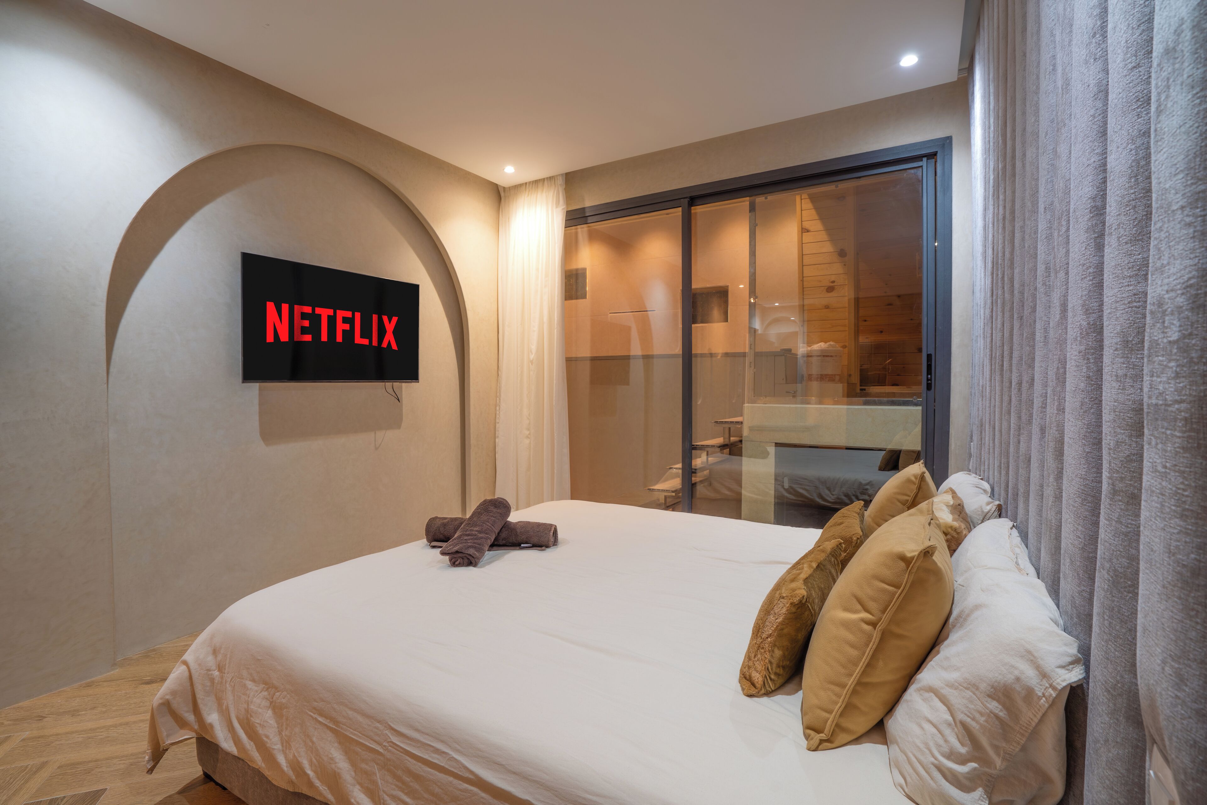 4 bedrooms, WiFi, bed sheets